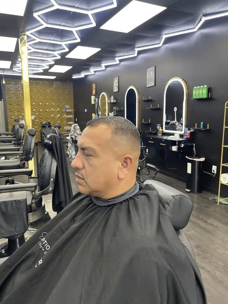 A short taper on a client in the chair